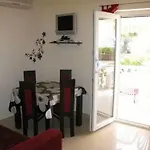 Apartment Lydia Bilan With Swimming Pool On The Beach * Vodice