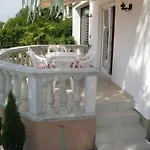 Apartment Lydia Bilan With Swimming Pool On The Beach * Vodice