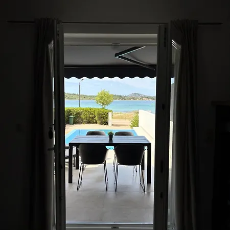 Lydia With Private Pool On The Apartment