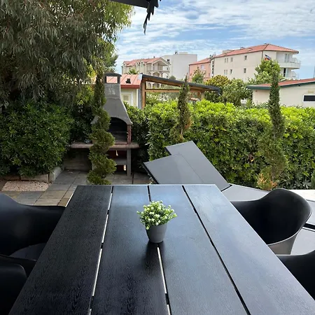 Lydia With Private Pool On The