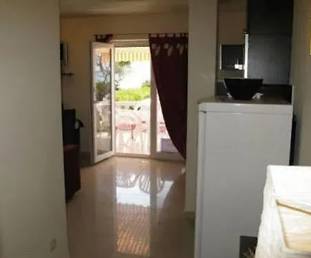 Apartment Lydia With Swimming Pool On The Beach * Vodice