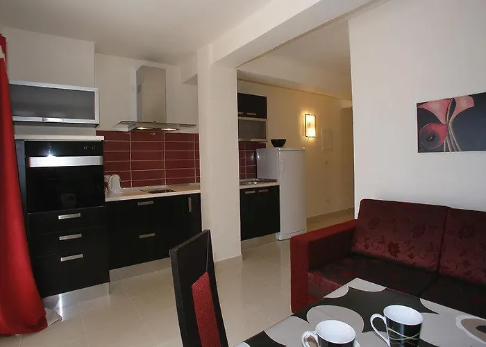 Lydia Bilan On The Apartman